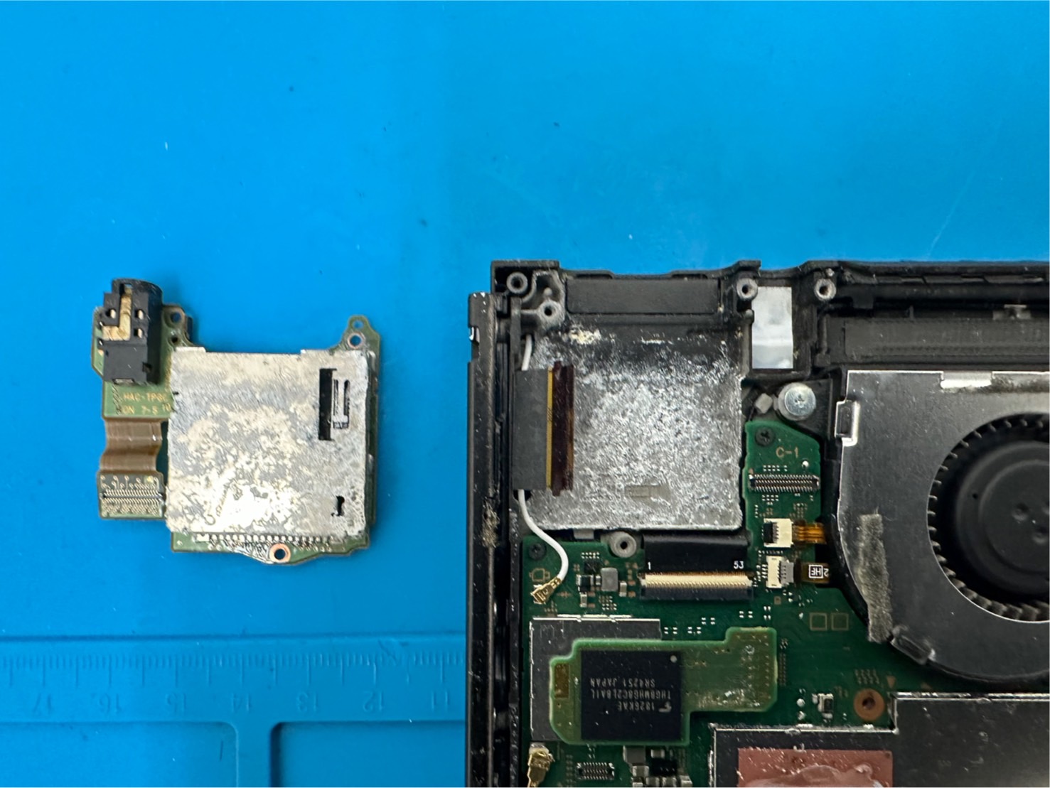 switchのカセットが読み込まない！ゲームスロット交換の修理事例