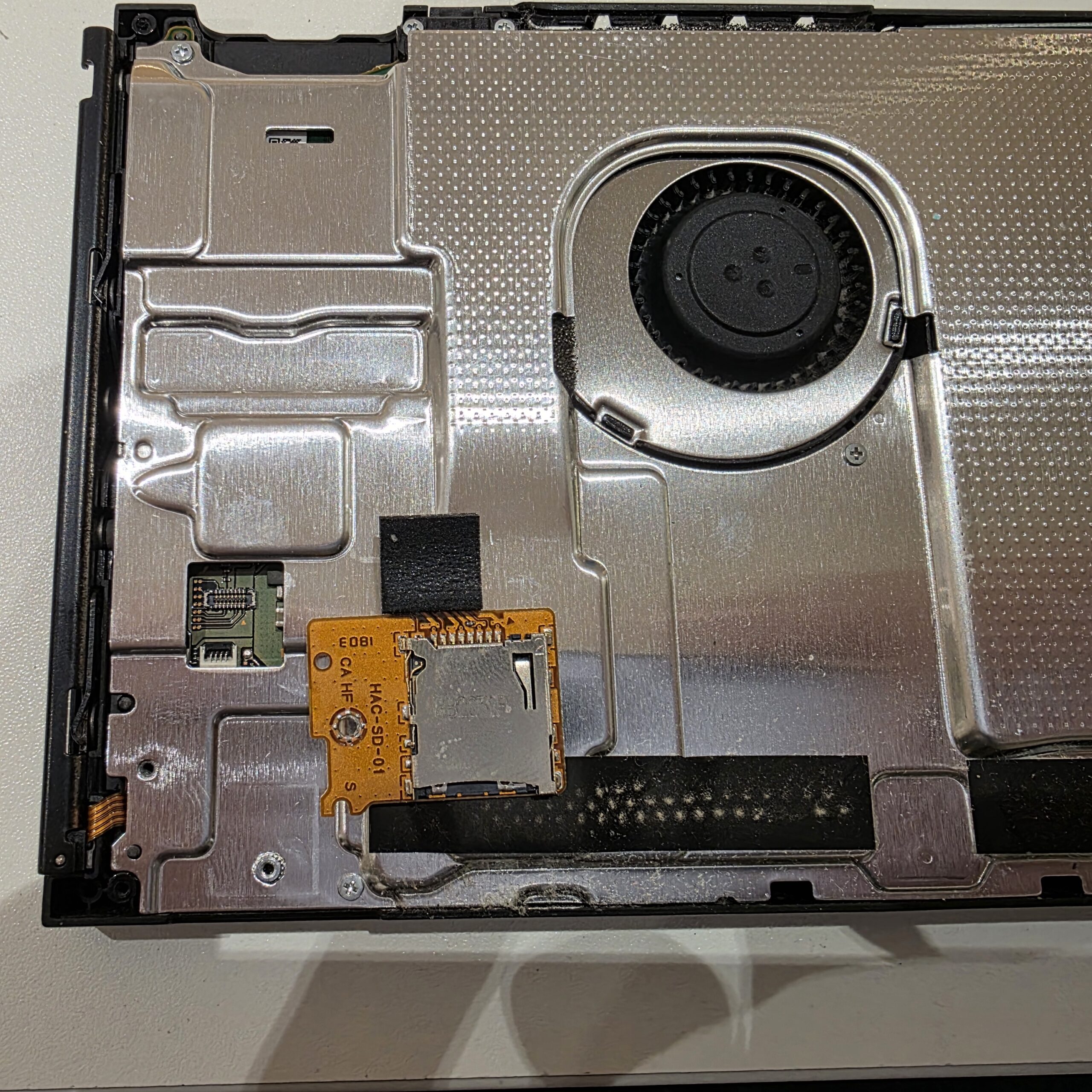 Nintendo Switch SDカードスロット修理のご案内です！