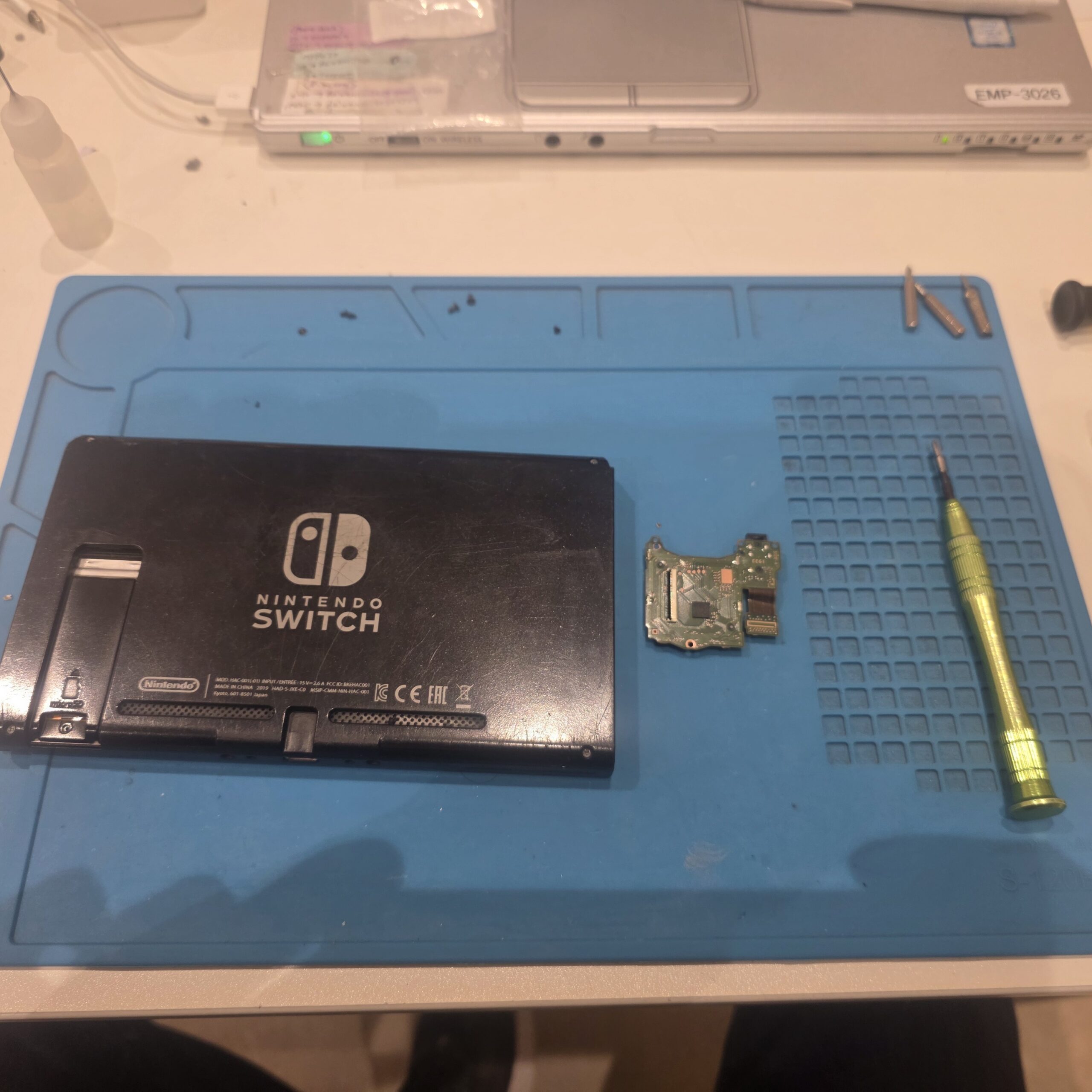 Nintendo Switchのゲームカードスロットが認識しない！パーツ交換で復活!