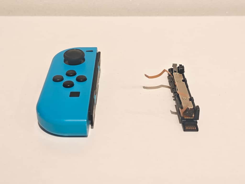 【Switch修理】ジョイコンが本体に認識されない？レール交換で即日解決！原因と修理のコツを解説