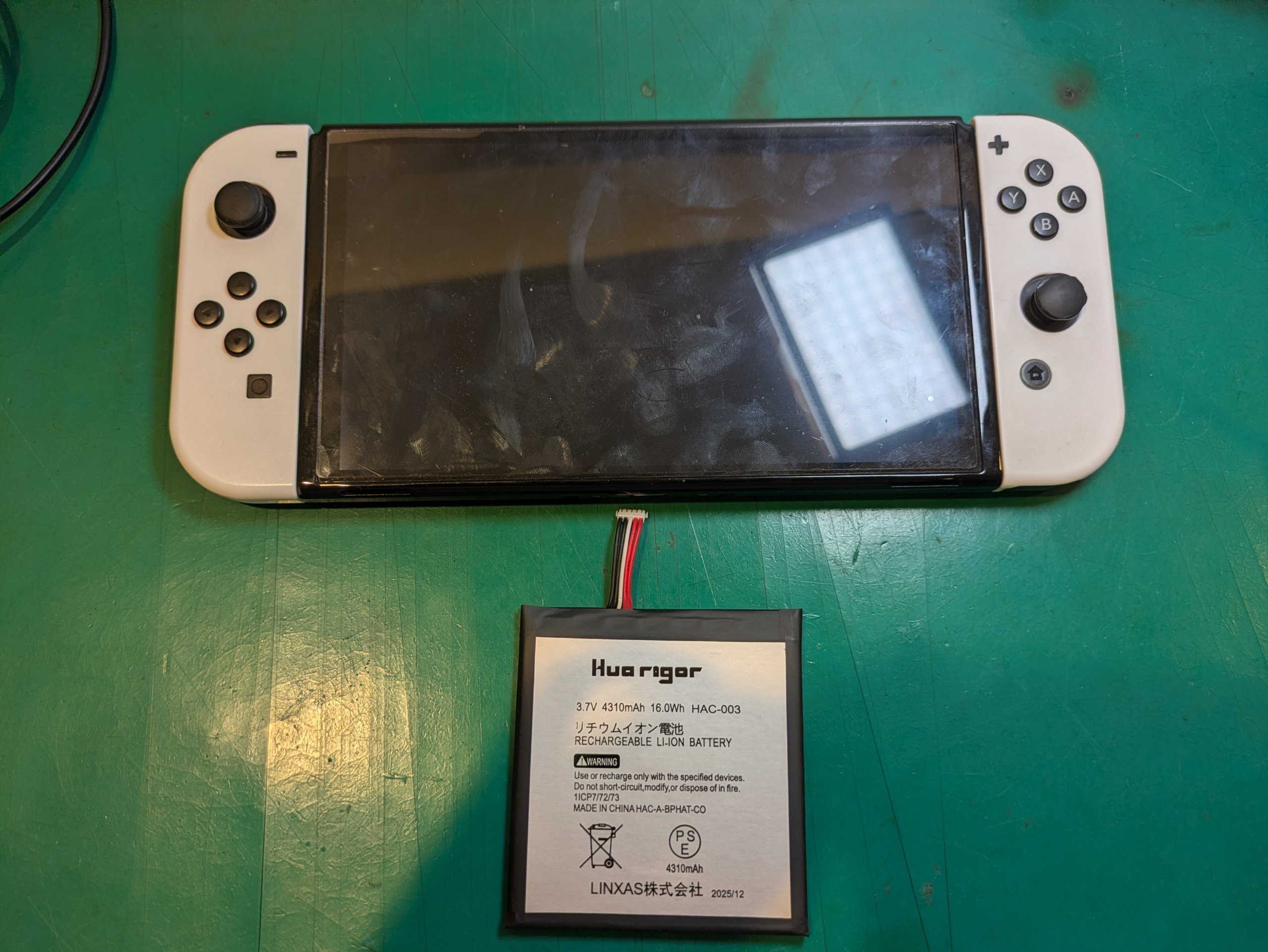 Nintendo Switch OLEDモデル　バッテリー交換修理【盛岡店】