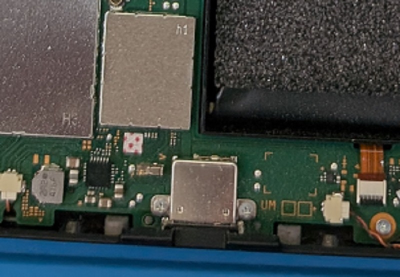 充電できない・充電器を挿しても反応しない症状に対する充電ドック交換対応【Switch Master久喜菖蒲店】