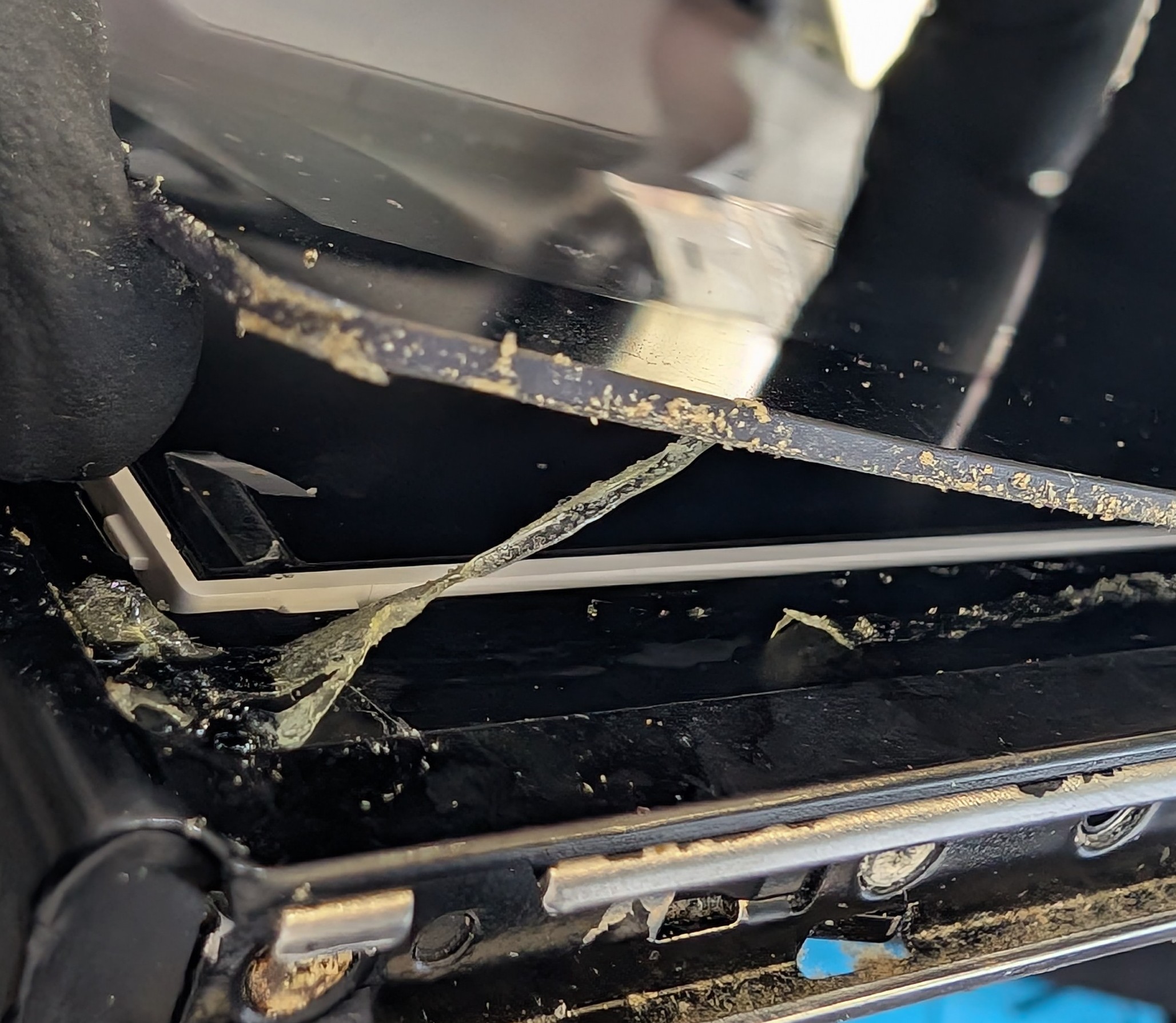 画面に白線が出る症状に対する液晶交換対応【Switch Master久喜菖蒲店】