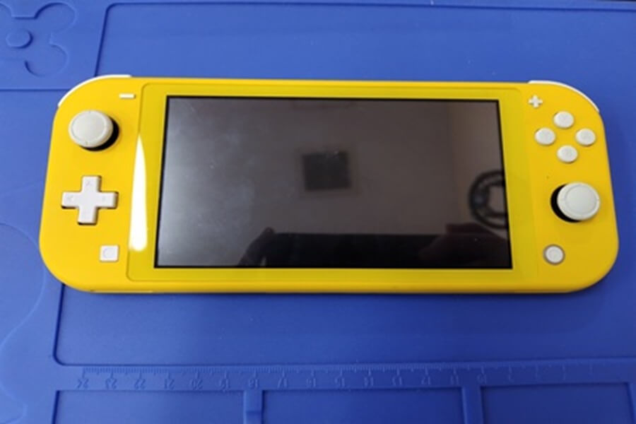 SwitchLite電池交換前