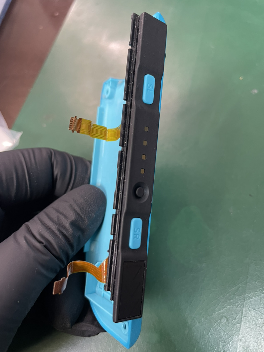 【Nintendo Switch】ジョイコンのレール交換修理｜接続不良を改善するポイント解説