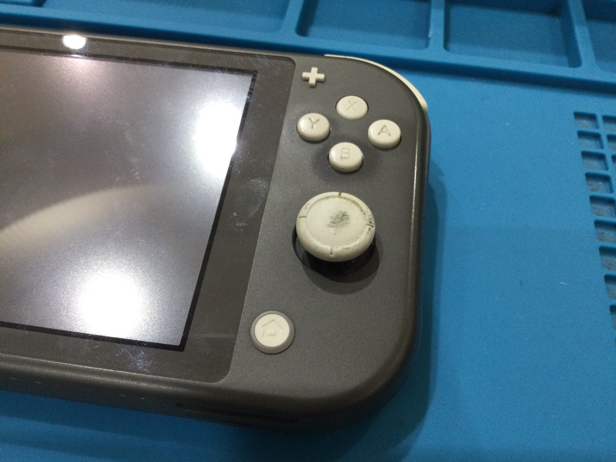 【修理事例】Nintendo Switch LiteのABXYボタンが反応しない！ラバー交換で改善しました