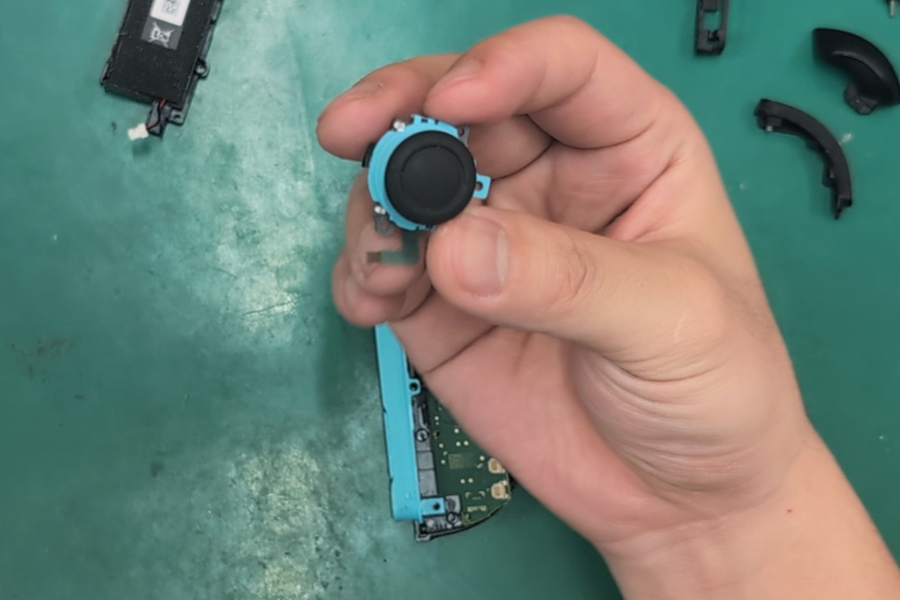 Switch2の右Joy-Conアナログスティック交換で操作不良が改善｜SWITCHMASTER